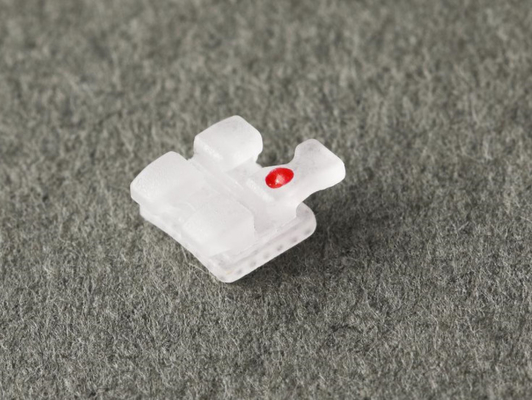 kopen Orthodontische E-serie III Tandheelkundige zelfbindende keramische beugels Mesh Base online manufacture